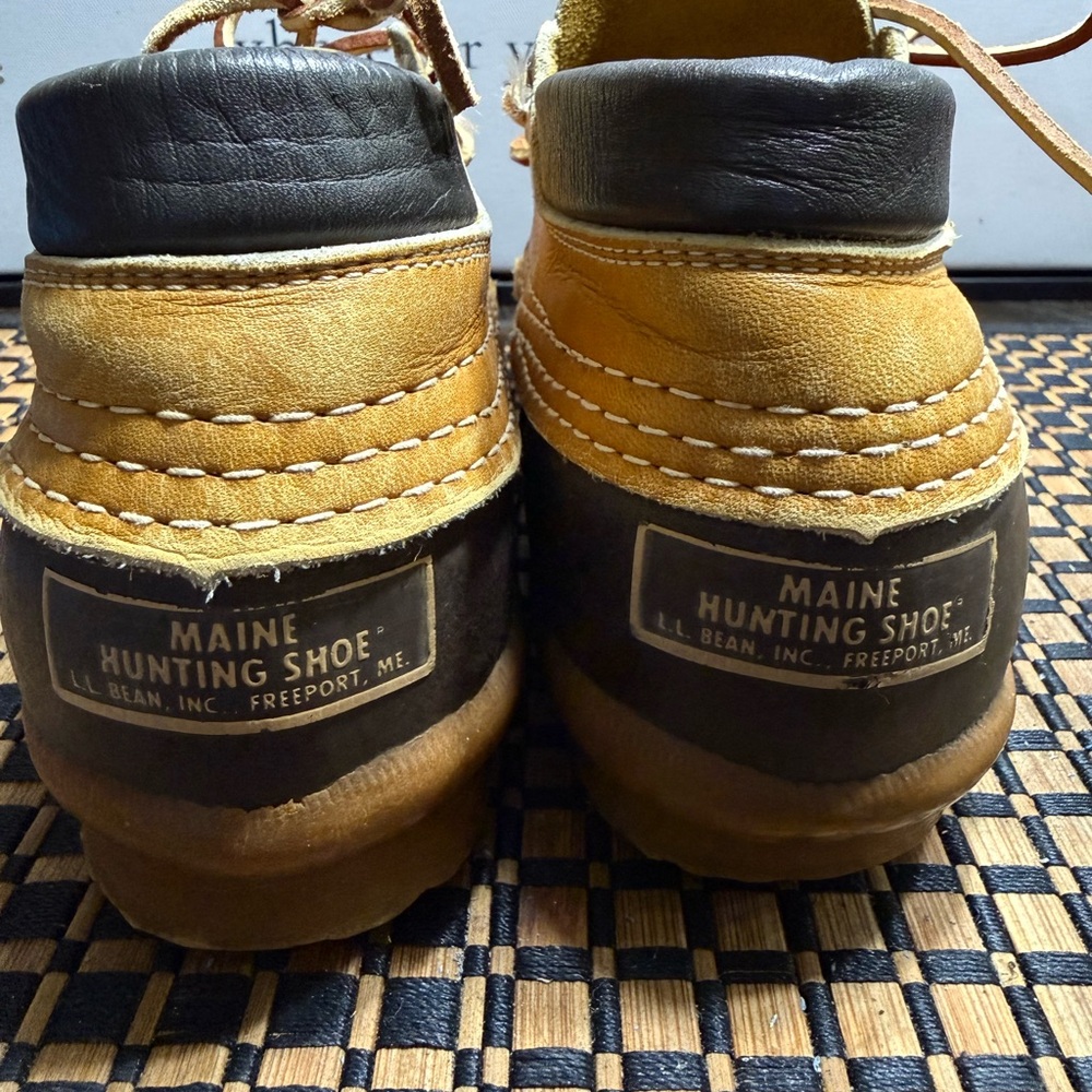 L.L. Bean Brown and Tan Ankle Boots Women SZ 7- Box 15 - Picture 5 of 6